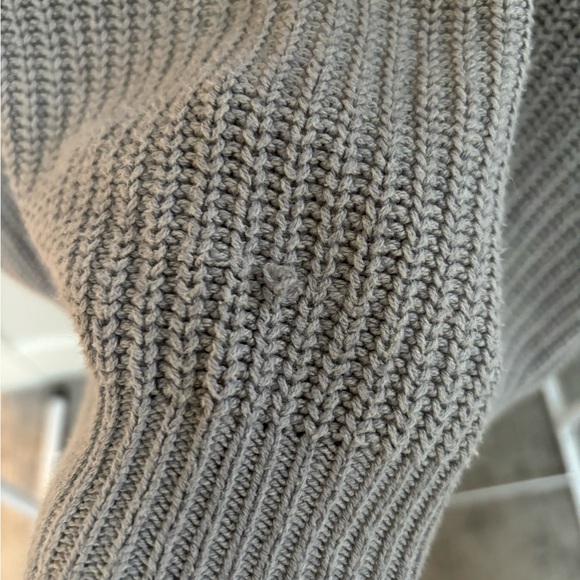 Urban Outfitters Knit Sweater - Picture 2 of 5